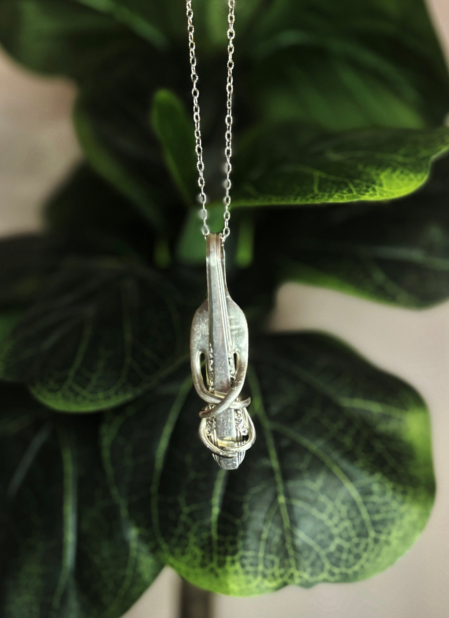 The Twisted Rose Necklace